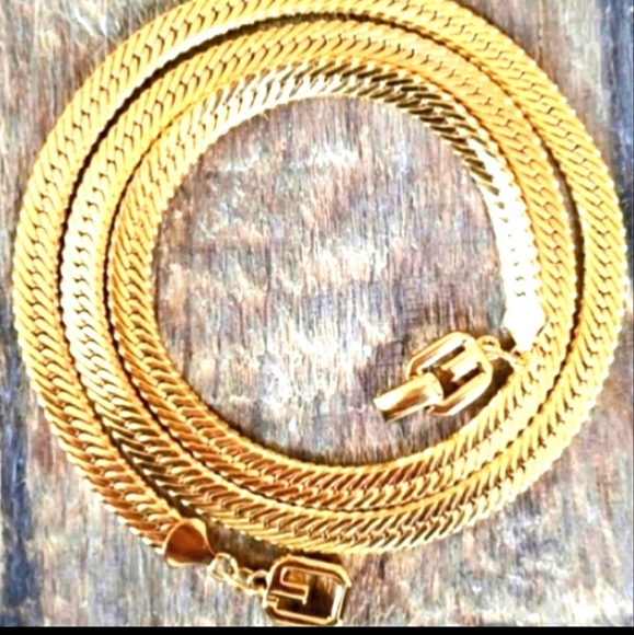 Authentic Vintage Givenchy Gold Necklace - Picture 6 of 6